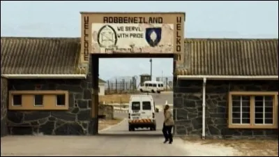 Dans quelle prison fut-il incarcéré de 1964 à 1982 ?