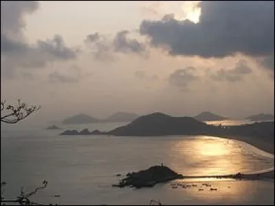 Dans quelle baie se trouve l'archipel de Shengsi ?