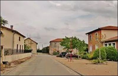 Commune d'Occitanie, dans l'arrondissement de Castelsarrasin, Saint-Arroumex se situe dans le département ...