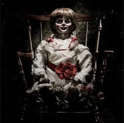 Dans "Annabelle 2", Annabelle est possédée par un esprit.