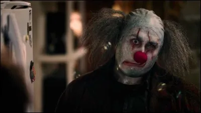 Dans le film "Stitches", le clown tue un adolescent.