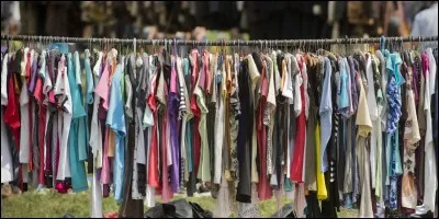 Tu n'as plus de vêtements à te mettre.