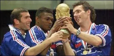 Quelle est la date précise de la victoire de la France lors de la Coupe du monde de football en 1998 ?