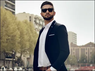 Quel est son instrument de scène ?