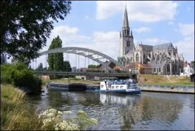 Nous terminons notre promenade dans les Hauts-de-France, à Wervick-Sud. Ville de l'arrondissement de Lille, elle se situe dans le département ...