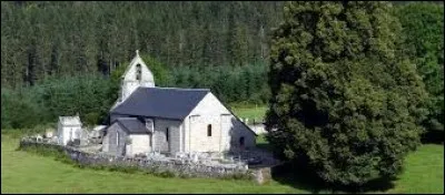 Je vous propose une balade en Nouvelle-Aquitaine, à L'Église-aux-Bois. Petit village de de 58 habitants, dans l'arrondissement de Tulle et dans le parc naturel régional de Millevaches en Limousin, il se situe dans le département ...