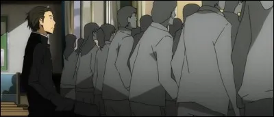 Lequel de ces personnages n'a pas été au lycée en même temps que les trois autres ?