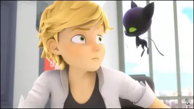 Qu'a-t-il dit en voyant Plagg la première fois ?