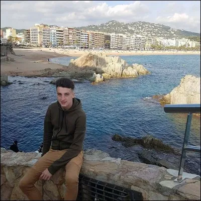 Dans quelle province espagnole se situe la ville de Lloret de Mar ?