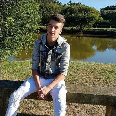 Où se situe le lac de Vaivre ?