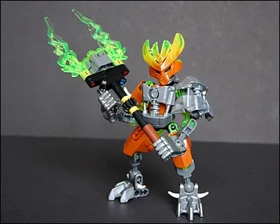 Dans la fameuse histoire Bionicle, le protecteur de la pierre se nomme...