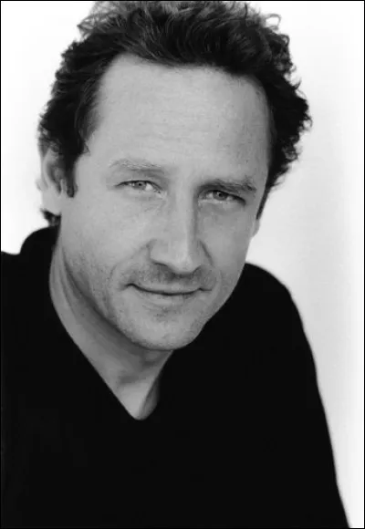 De quoi est accusé le père de Nate ?