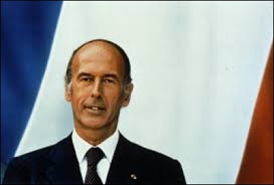 Qui Valéry Giscard d'Estaing a-t-il nommé Premier ministre ?