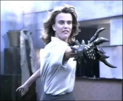 [REVELATIONS] Comment Faith appelle-t-elle Gwendoline Post ?