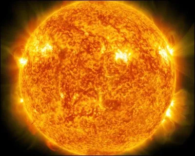 Quel est l'ordre de grandeur de la température du Soleil ?