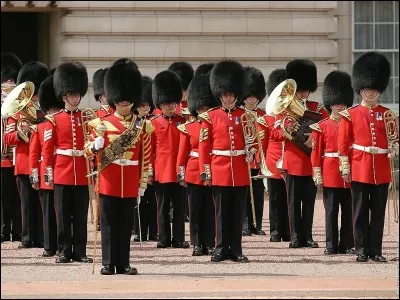 Comment appelle-t-on les gardes ?