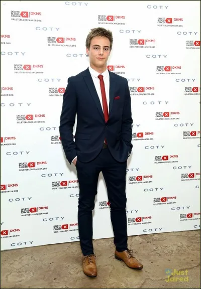 Dans quel pays est-il né ?