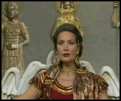 Reine de Palmyre au IIIe siècle de notre ère, cette femme voulait devenir impératrice de Rome et faire front à l'empereur Aurélien. Qui est-elle ?