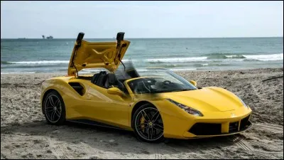 Avant la 488 Spider, quelle Ferrari avait un V8 biturbo en position centrale arrière ?