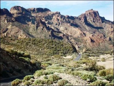 Quelle série policière française, avec Samuel Le Bihan dans le rôle titre, est tournée dans les superbes paysages montagneux du Parc National des Écrins ?