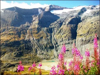 Sur quelle chaîne de télévision française l'émission "Chroniques d'en-haut", consacrée à la montagne, est elle diffusée ?