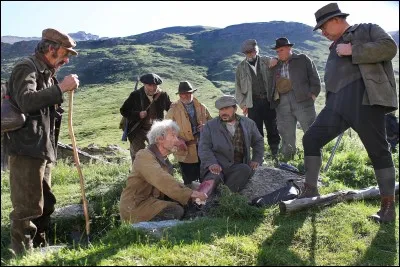 Comment s'appelle le chasseur blessé par la Bête ?