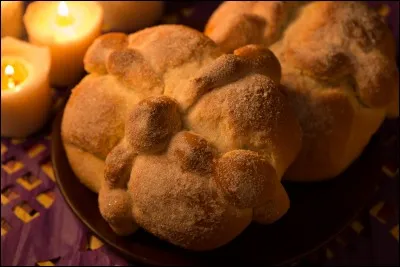 ¿En que fiesta se come el pan de muerto?
Dans quelle fête, y a-t-il le pain de la mort ?