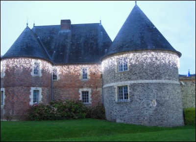 La patrimoine de Criel-sur-Mer mérite le détour à l'instar du manoir de Briançon devenu aujourd'hui propriété de la ville. Quelle fut sa vocation dans les années 1685-1691 ?