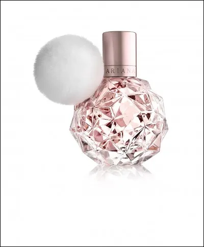 Quel est le nom de son premier parfum ?