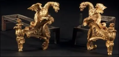 Et c'est une farandole de chenêts, de torchaires, de guèridons à laquelle on assiste.