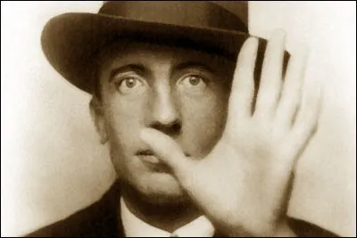 Sous quel surnom Paul Éluard, auteur du poème "Liberté", est-il également connu ?