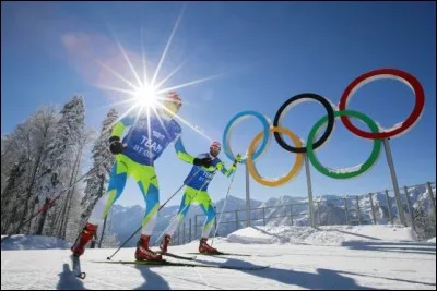 Les premiers Jeux olympiques d'hiver se tiennent à Chamonix en 1928.
