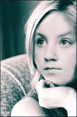 Dans quel village habite-t-elle ?