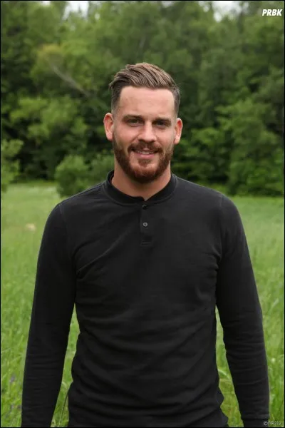 Pourquoi Raphael est-il parti de la villa ?