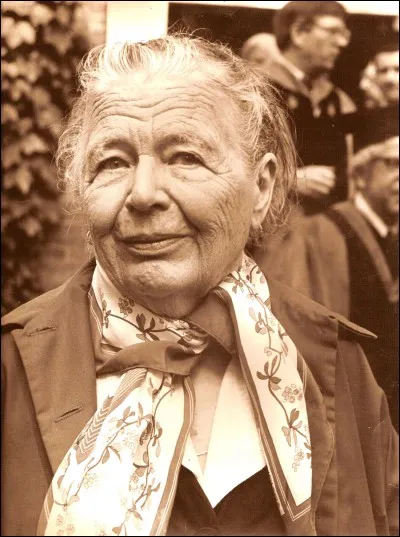 Qui est cette dame ?