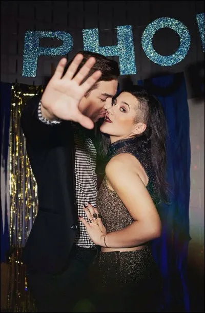 Dans la saison un, Cath et Antoine sortent ensemble