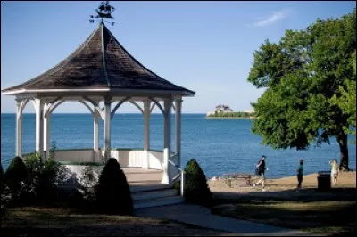 Cabot Cove, petite ville côtière à l'est des USA, est la ville de la série... ?