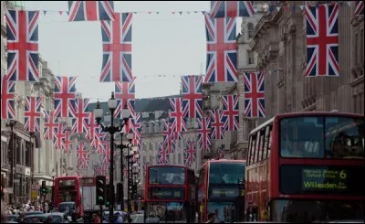 Retournons faire un tour à Londres, qui est la ville de la série... ?