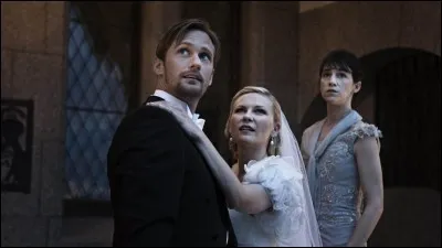 Dans le drame Melancholia, que regarde le couple de jeunes mariés ?