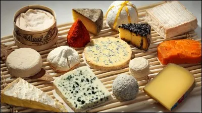 Quel fromage met-on généralement sur les pâtes ?