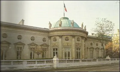 C'est le mus&eacute;e de la L&eacute;gion d'honneur, l'h&ocirc;tel...
