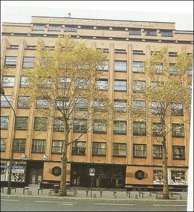 Ce b&acirc;timent est l'&eacute;cole...