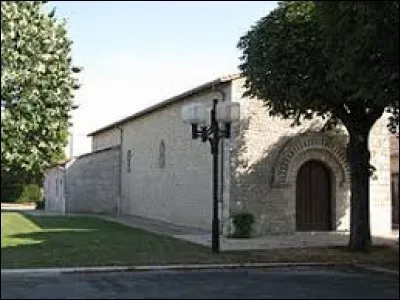 Je vous emmène en Nouvelle-Aquitaine, aux portes du Marais Poitevin, à Granzay-Gript. Village de l'arrondissement de Niort, il se trouve dans le département ...