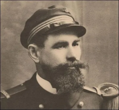 Que fait alors le personnel du Titanic ?