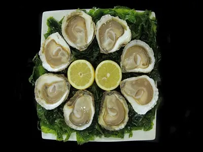 Les amateurs d'huîtres ne traînent pas pour passer à table ! Que sont ces huîtres plates réputées pour leur léger goût de noisette ?