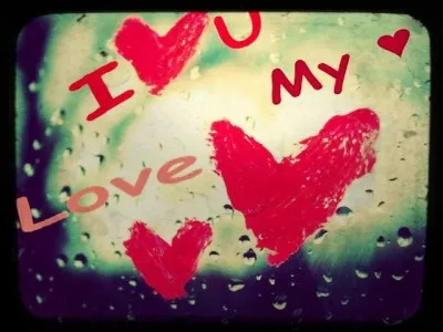 What's a romantic day ! Pour quel événement le rouge est-il une couleur synonyme d'amour ?