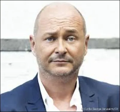 Radio : Sur quelle radio Cauet anime-t-il l'émission "Cauet S'Lâche" ?