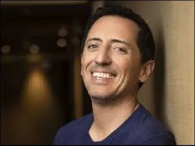 Humour : Quel personnage est évoqué dans plusieurs sketchs de Gad Elmaleh ?