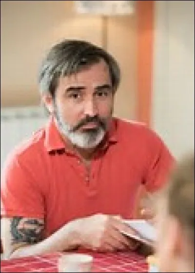 Comment s'appelle le père de Betty, Dylan et Jessica ?