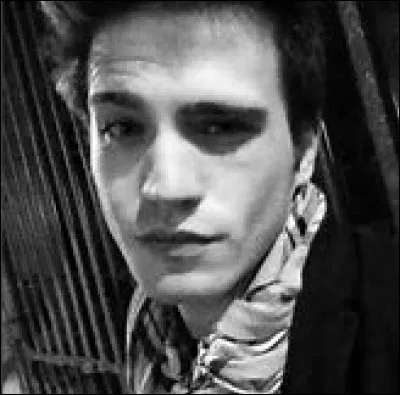 Comment s'appelle le frère de Tiphaine ?